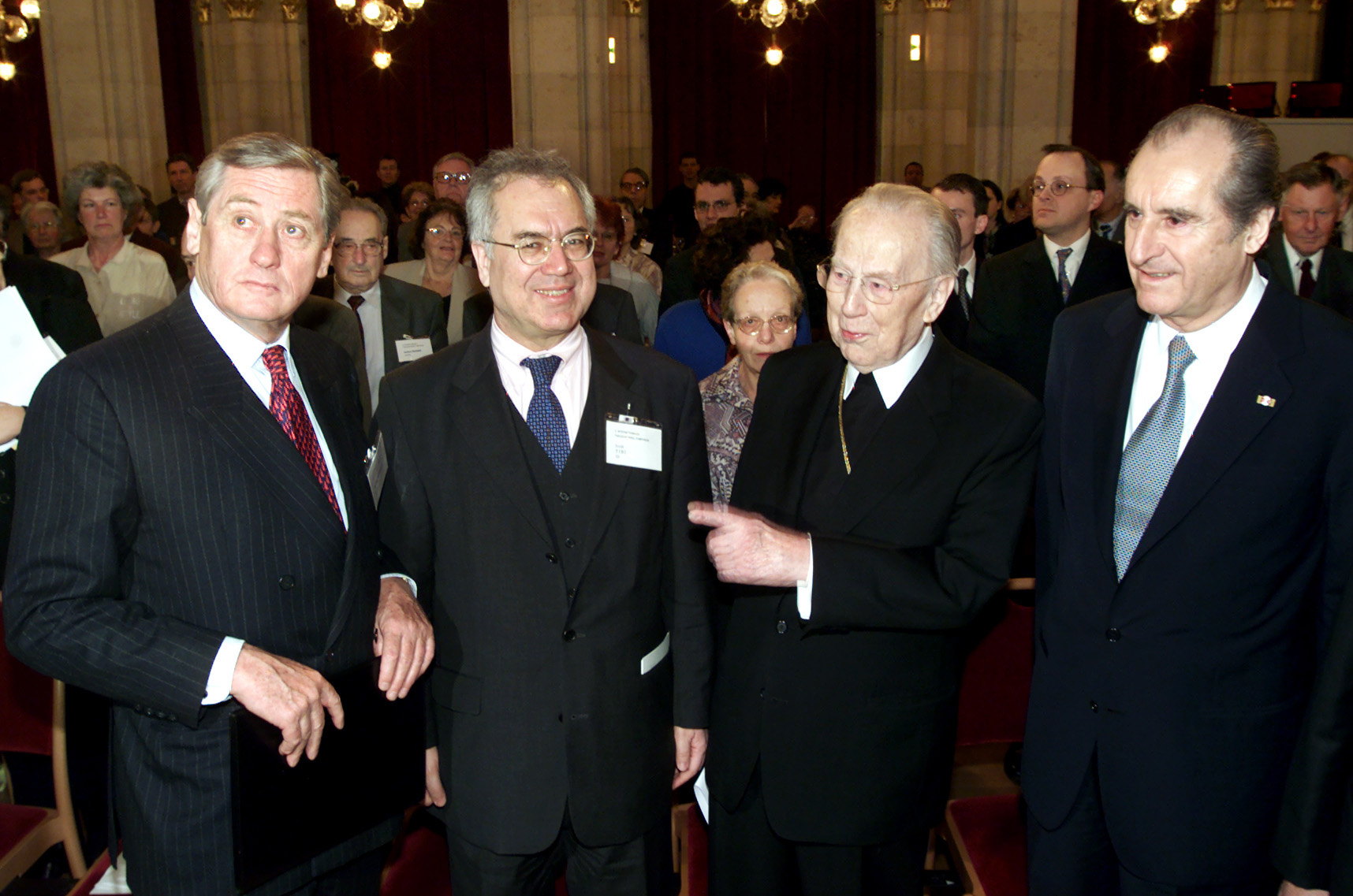 V. li.: Hannes Androsch, Bassam Tibi, Kardinal Franz K?nig, Thomas Klestil; Herzl-Symposion, Wien, 13.3.2000Franz Josef Rupprecht, A-7123 M?nchhof, Bank: Raika M?nchhof (BLZ 33054), Kto.: 17.608